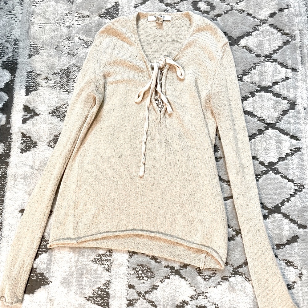 Tie up Sweater Shirt